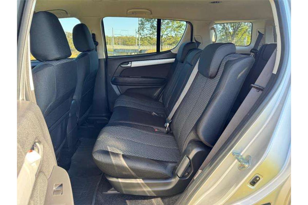 2016 Isuzu MU-X LS-U