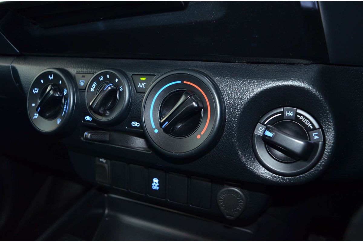 2019 Toyota Hilux Workmate GUN125R 4X4
