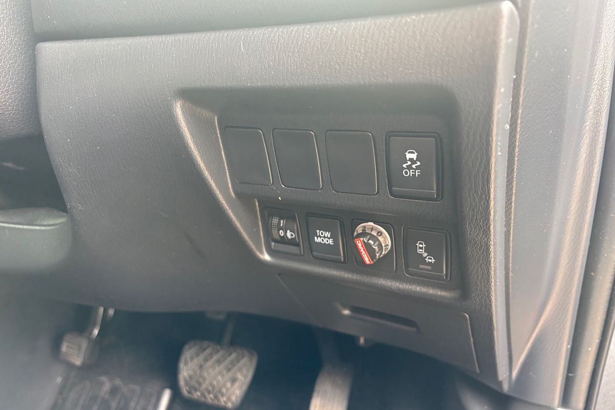 2019 Nissan Pathfinder ST R52 Series III
