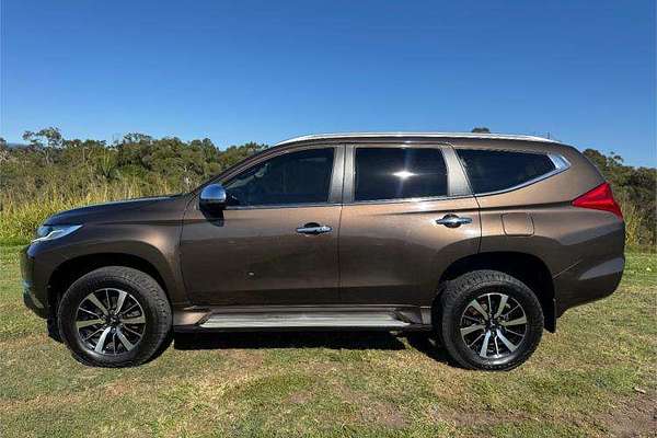 2016 Mitsubishi Pajero GLS NX