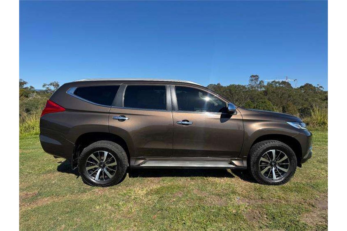 2016 Mitsubishi Pajero GLS NX