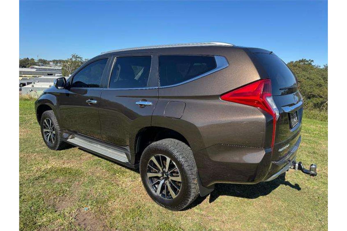 2016 Mitsubishi Pajero GLS NX