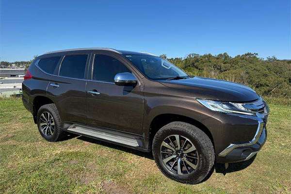 2016 Mitsubishi Pajero GLS NX