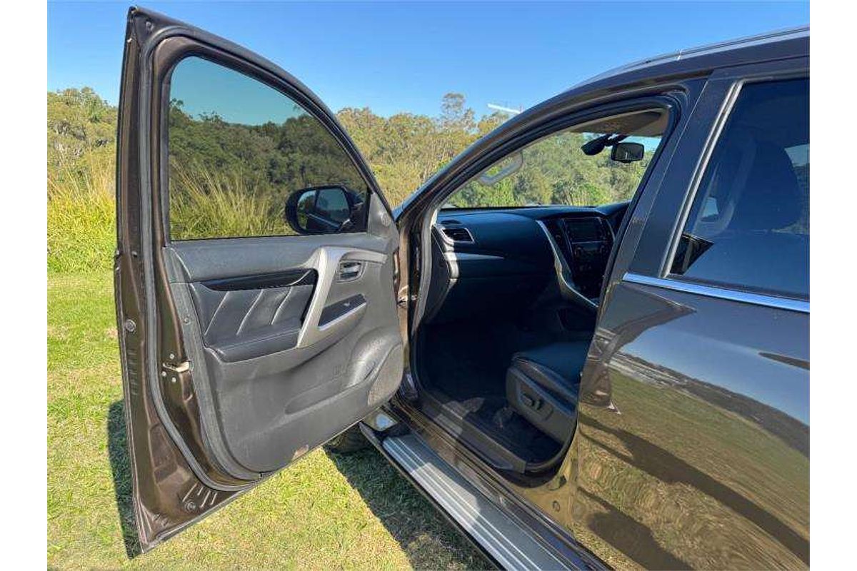 2016 Mitsubishi Pajero GLS NX