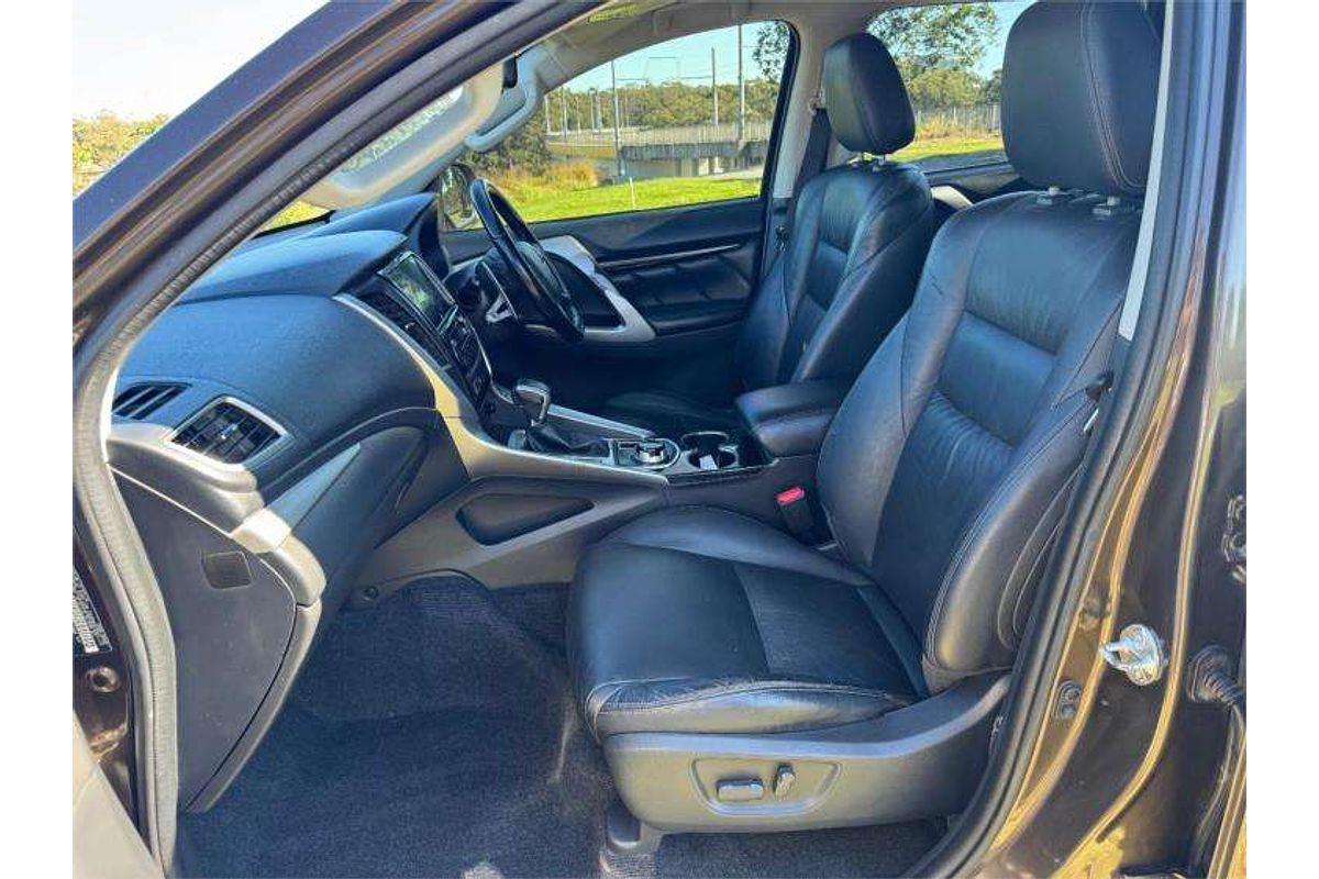 2016 Mitsubishi Pajero GLS NX