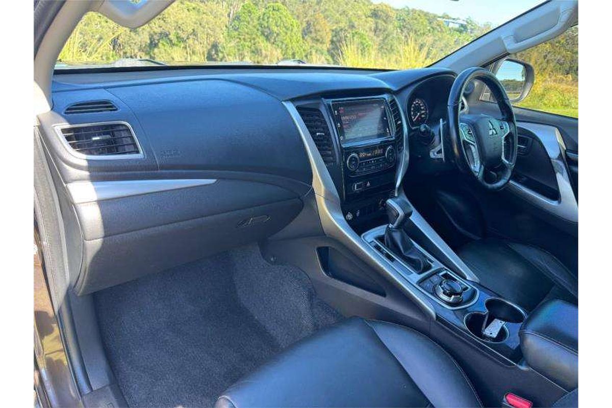 2016 Mitsubishi Pajero GLS NX