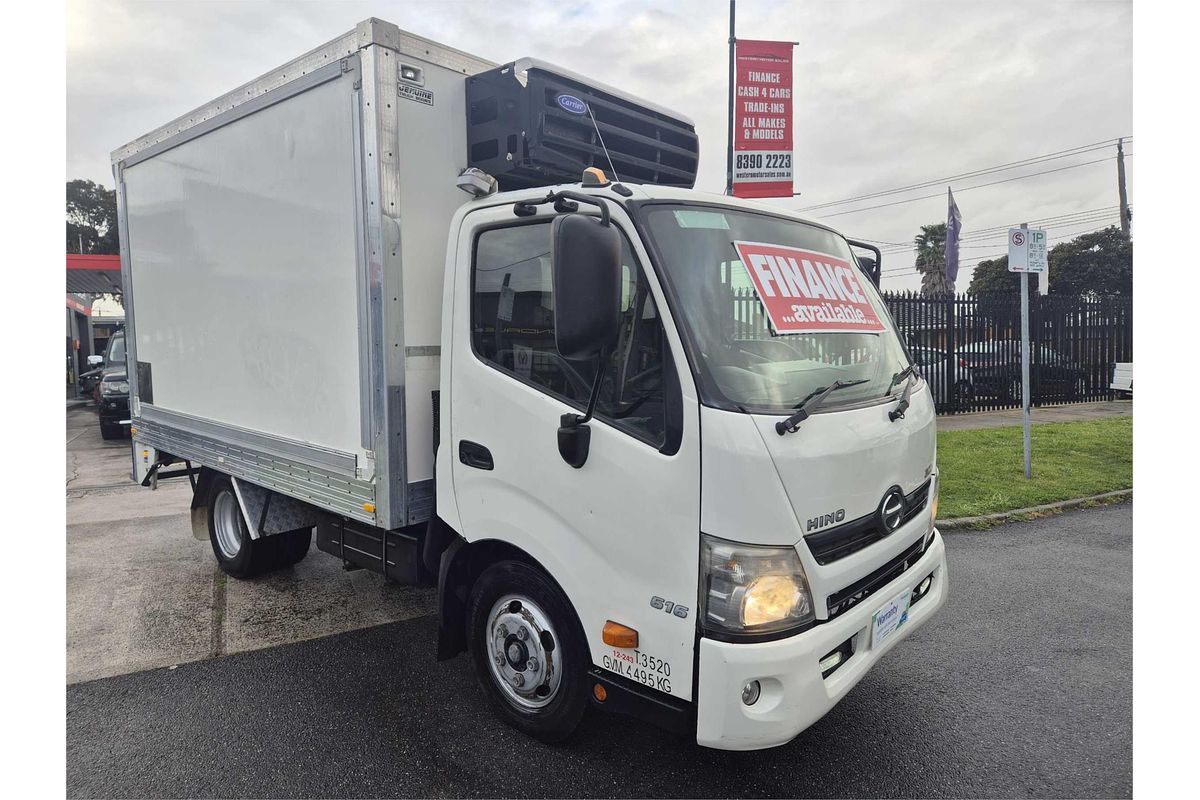 2012 Hino 300