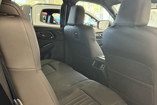 2025 Isuzu MU-X LS-T