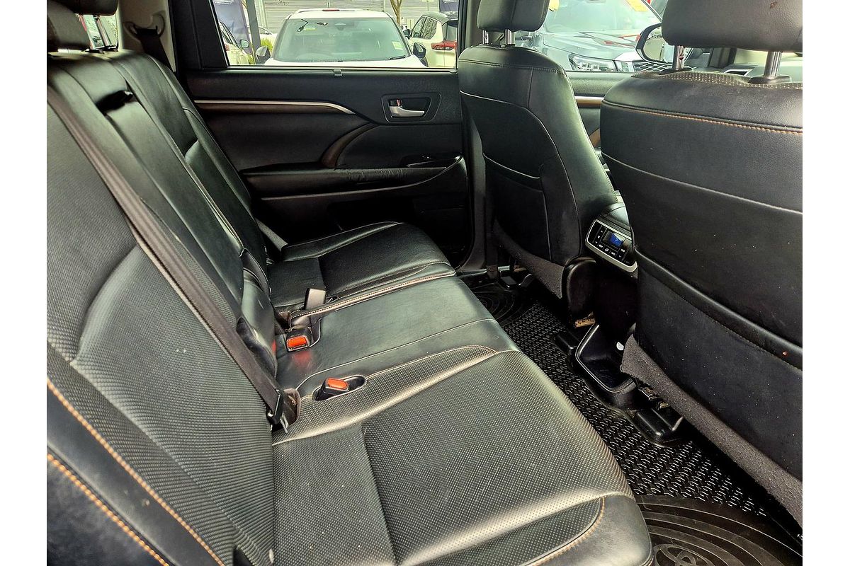 2015 Toyota Kluger Grande GSU55R