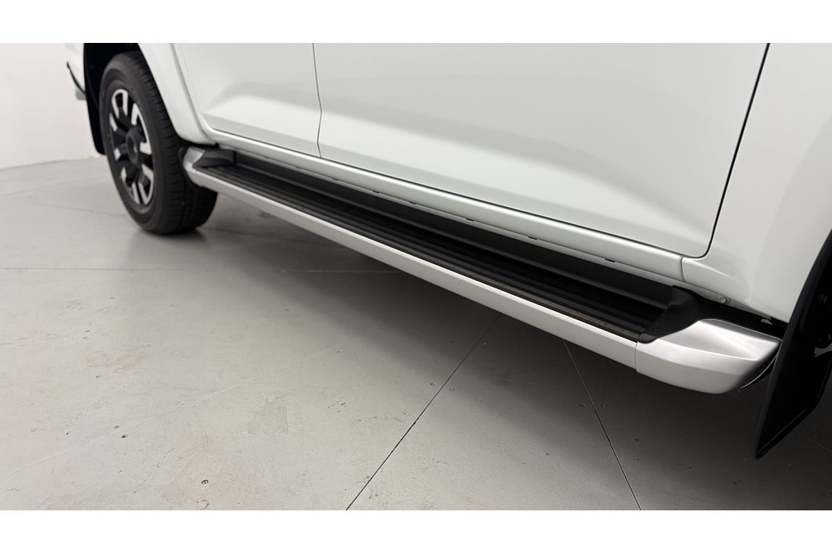 Mazda  G 6AUTO 3.0L DUAL CAB PICKUP XTR 4X4