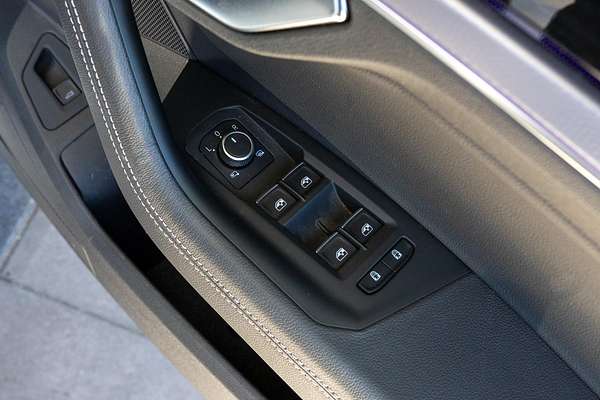 2022 Volkswagen Touareg 210TDI R-Line CR