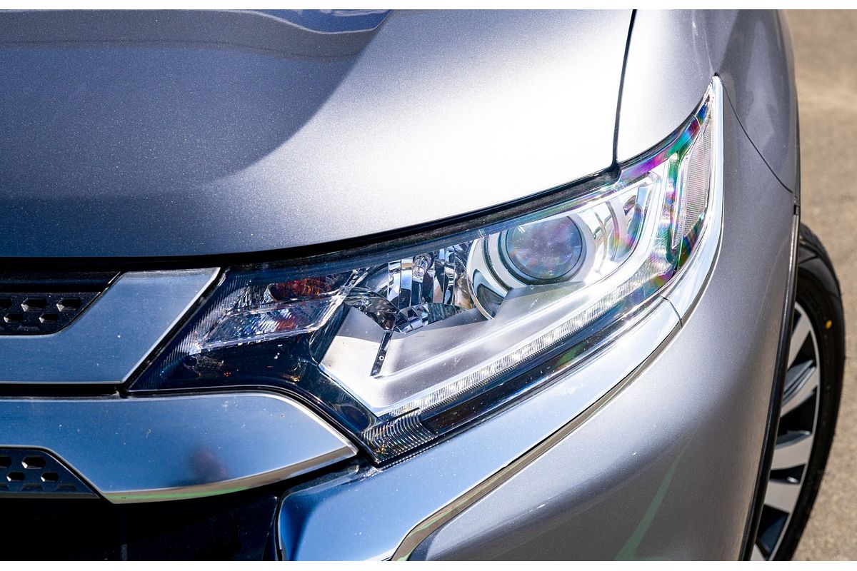 2021 Mitsubishi Outlander Ls 2.4P/Cvt
