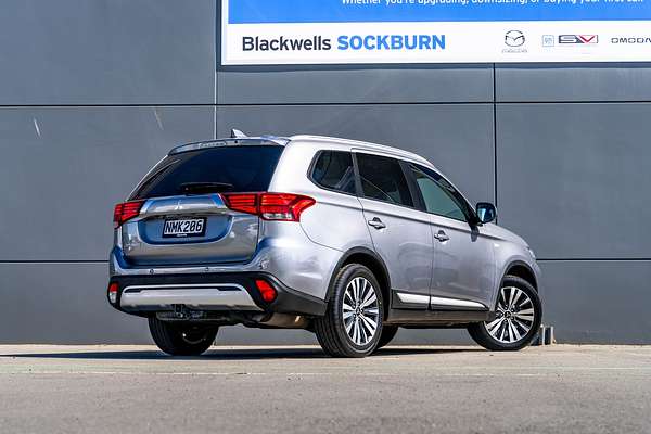 2021 Mitsubishi Outlander Ls 2.4P/Cvt