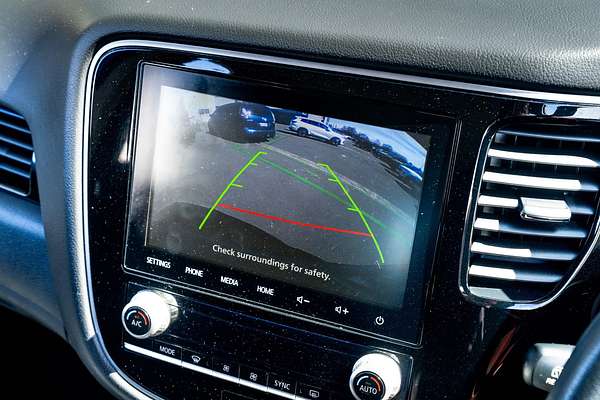 2021 Mitsubishi Outlander Ls 2.4P/Cvt