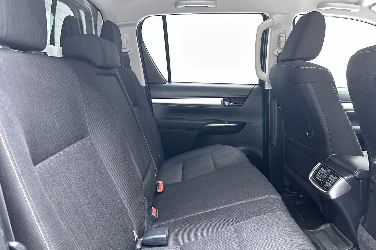 2020 Toyota Hilux SR5 GUN126R 4X4