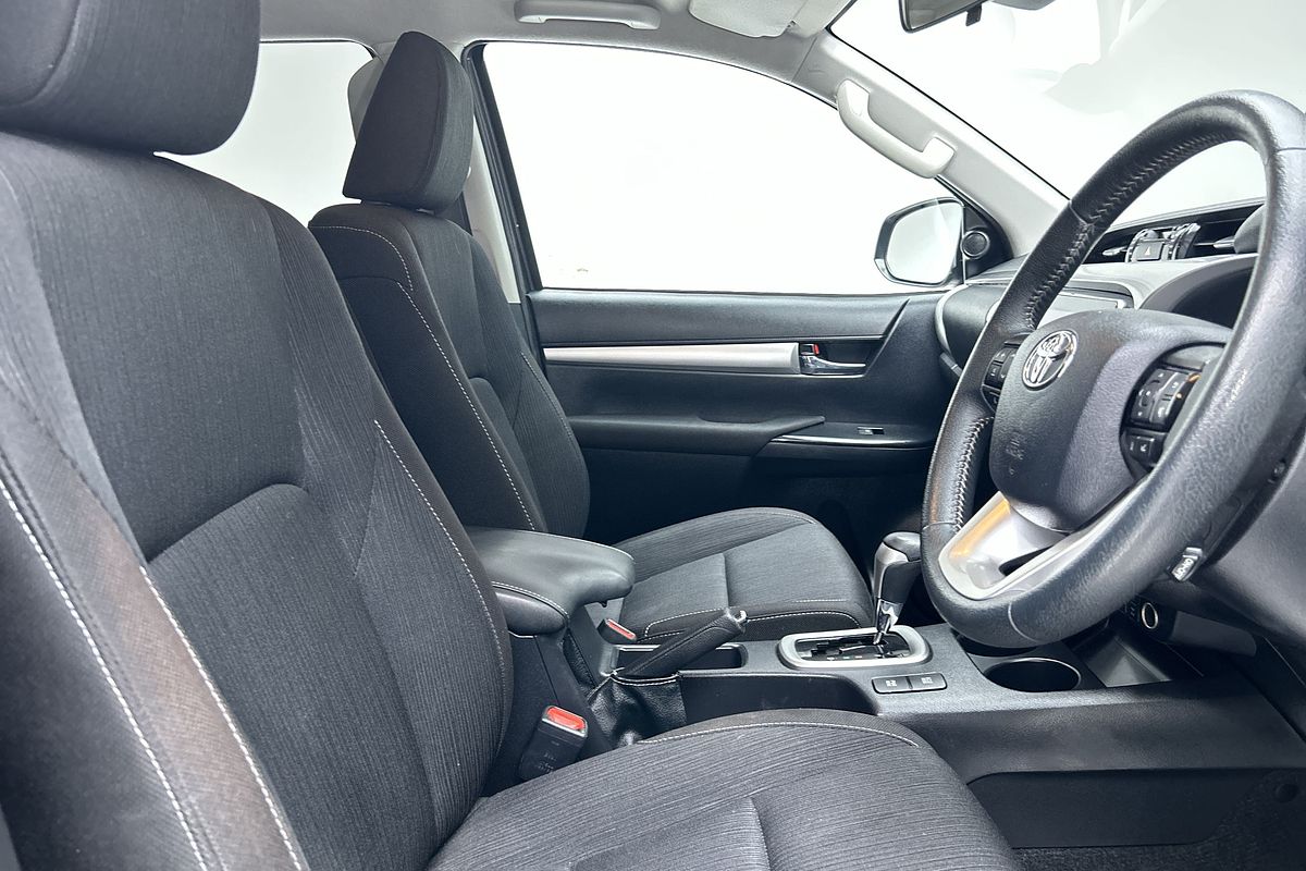 2020 Toyota Hilux SR5 GUN126R 4X4