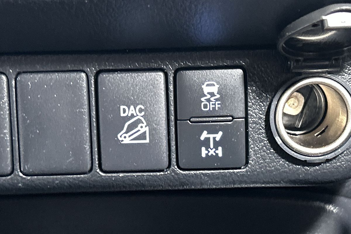 2020 Toyota Hilux SR5 GUN126R 4X4