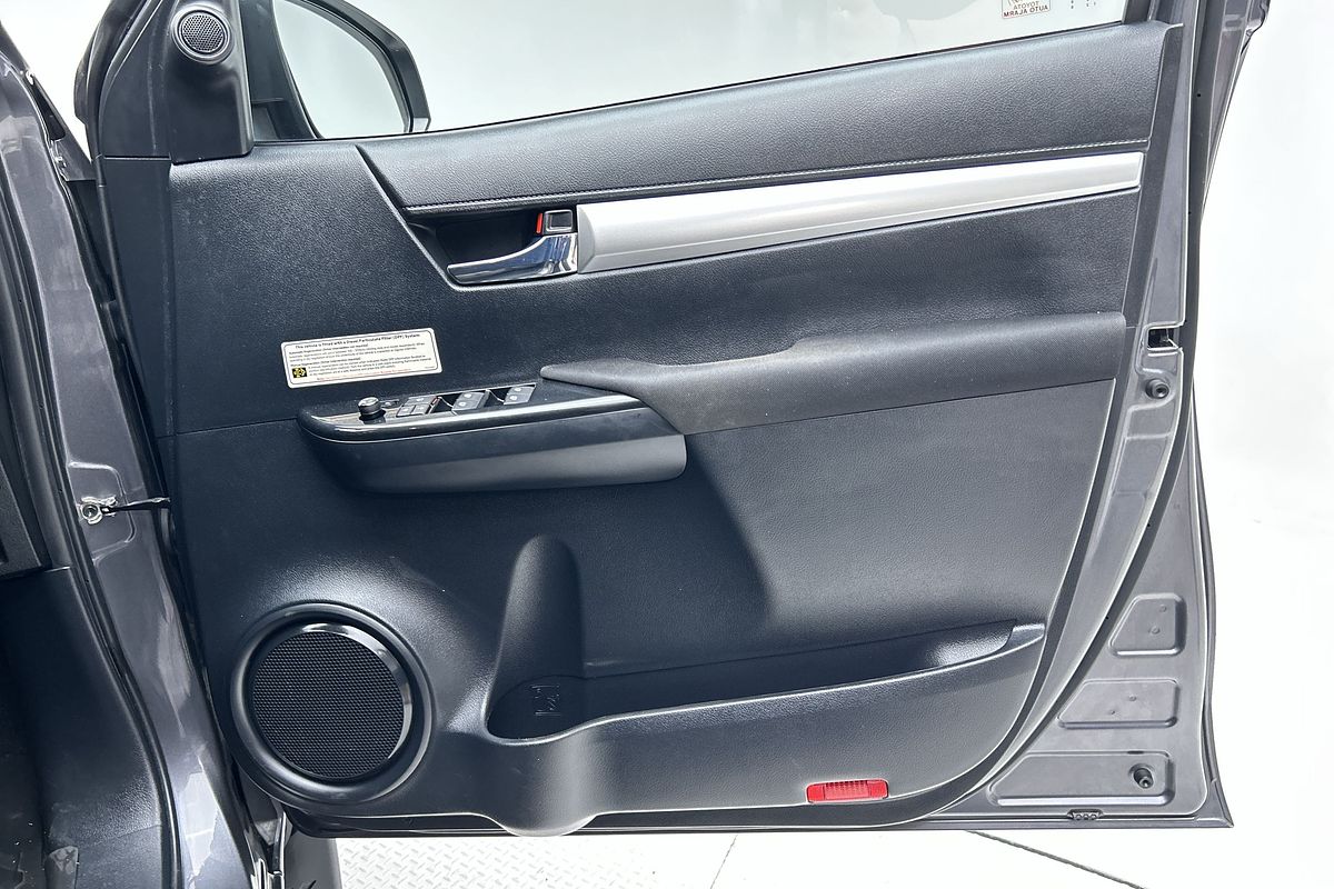 2020 Toyota Hilux SR5 GUN126R 4X4