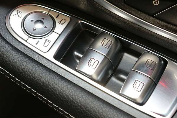 2021 Mercedes-Benz C-Class C200 A205