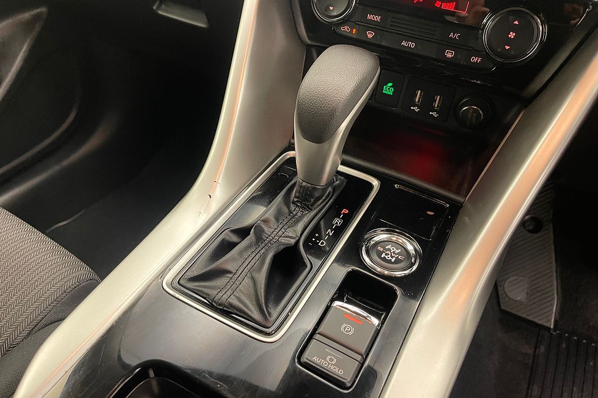 2024 Mitsubishi Eclipse Cross LS YB