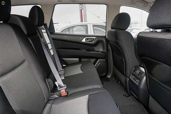 2017 Nissan Pathfinder ST R52 Series II