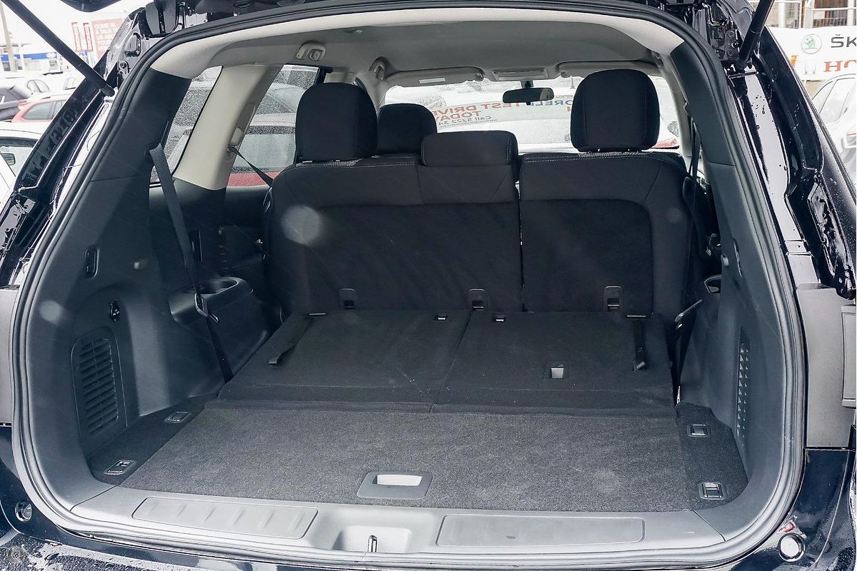 2017 Nissan Pathfinder ST R52 Series II