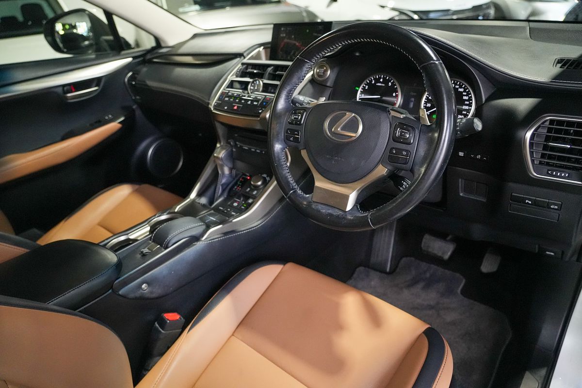 2017 Lexus NX NX200t Luxury AGZ10R