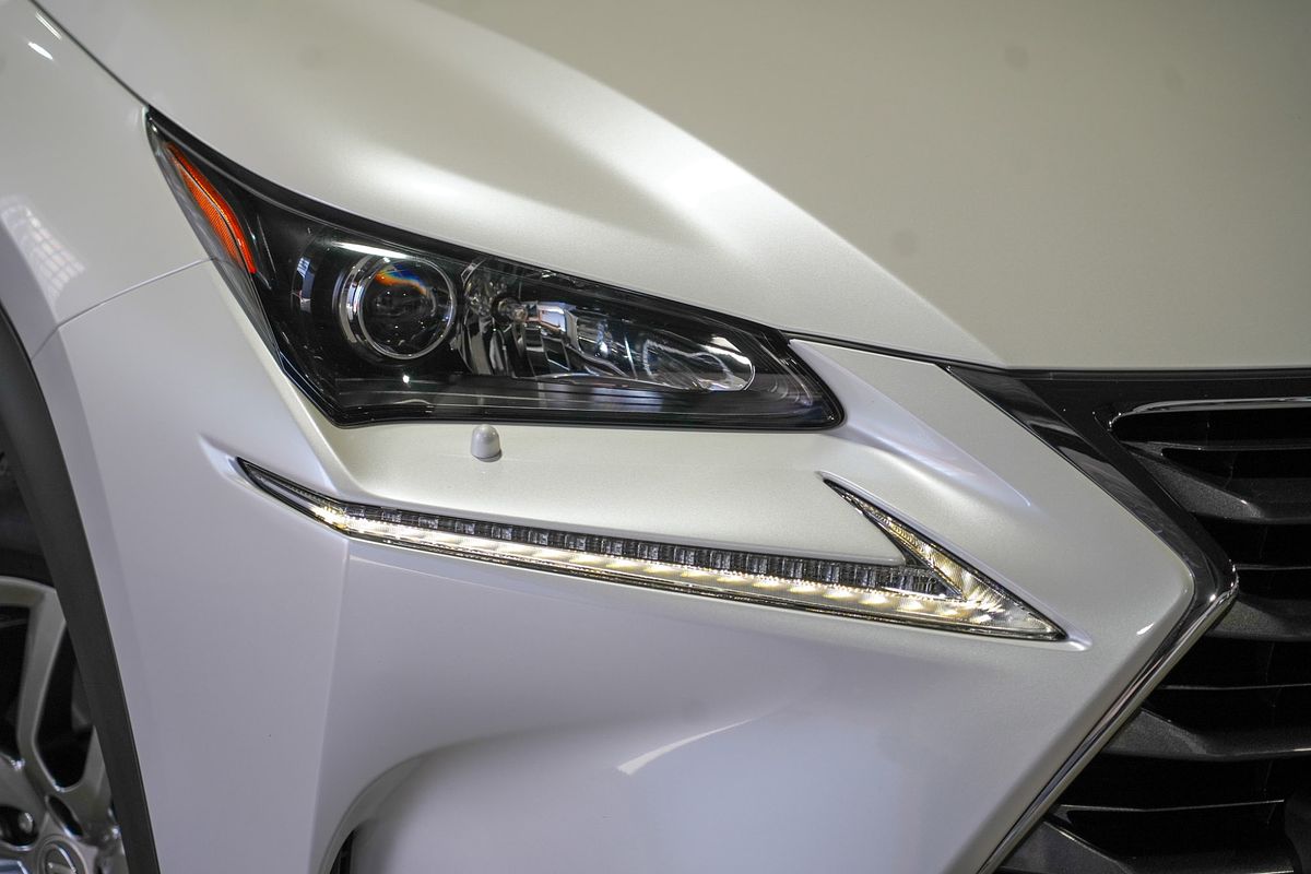 2017 Lexus NX NX200t Luxury AGZ10R