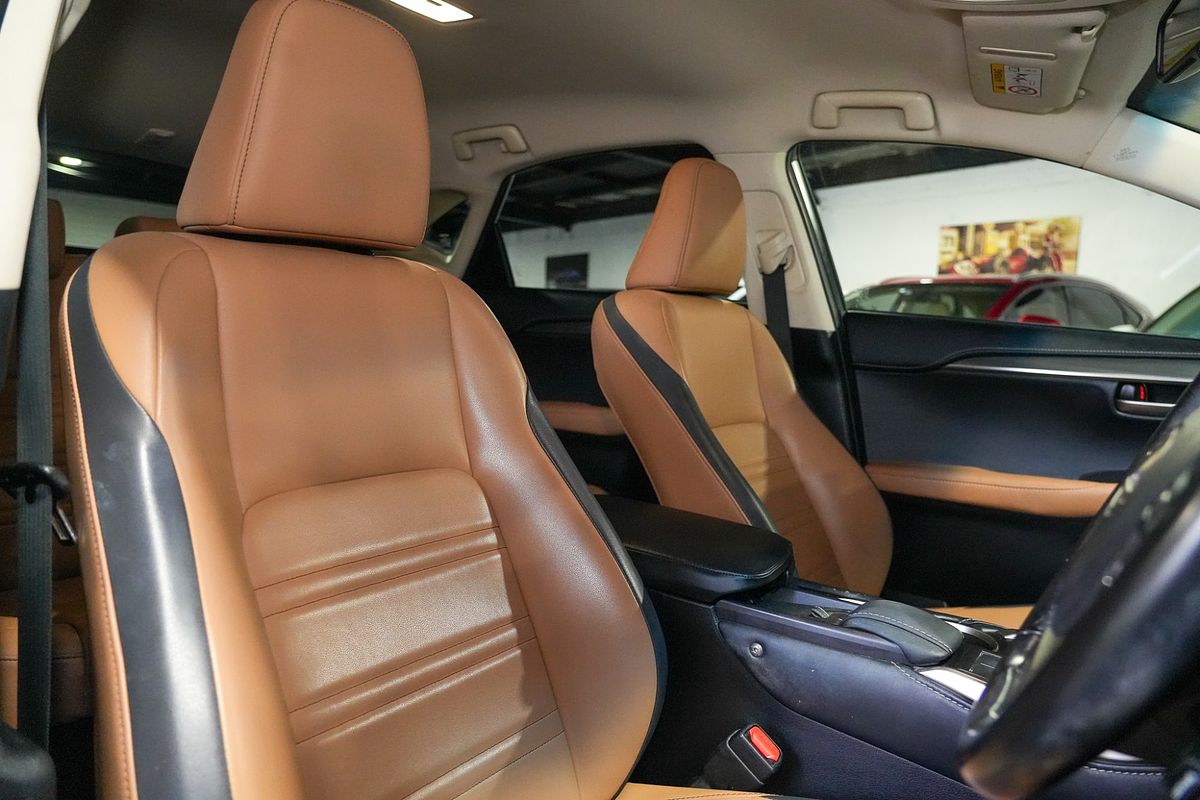 2017 Lexus NX NX200t Luxury AGZ10R