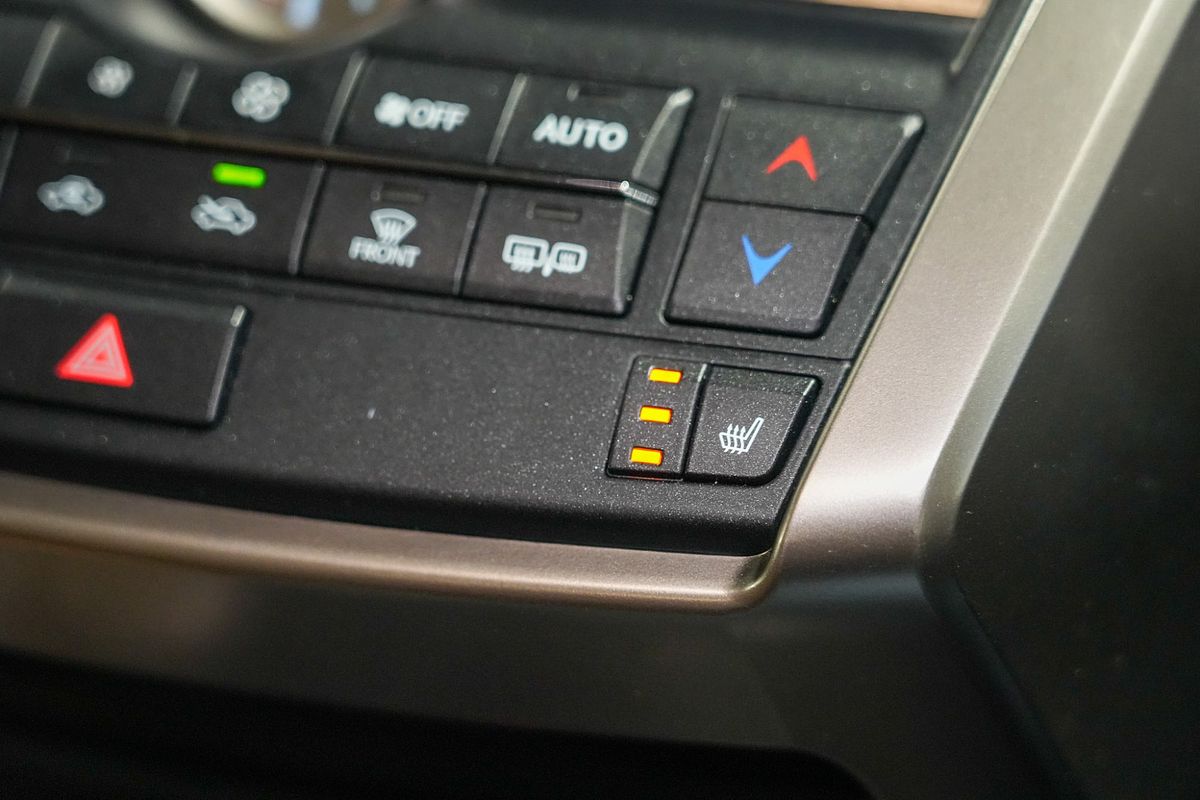 2017 Lexus NX NX200t Luxury AGZ10R