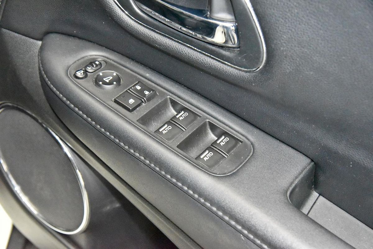 2015 Honda HR-V VTi-L