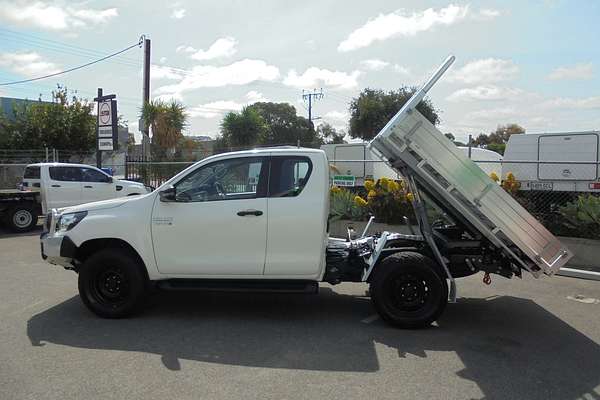 2020 Toyota Hilux SR GUN126R 4X4