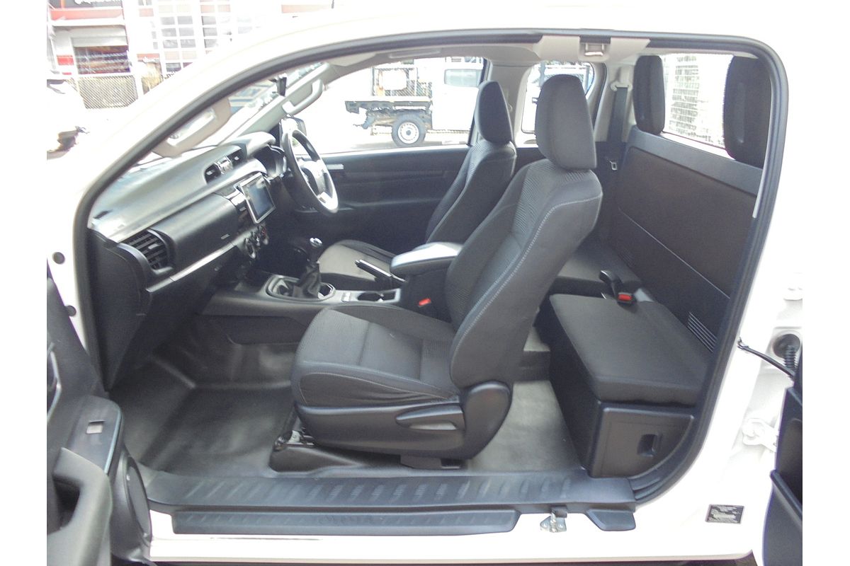 2020 Toyota Hilux SR GUN126R 4X4