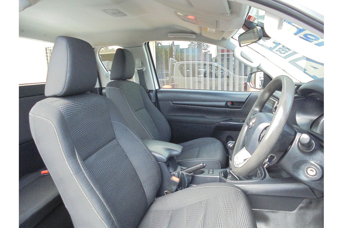 2020 Toyota Hilux SR GUN126R 4X4