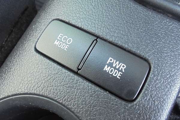 2020 Toyota Hilux SR GUN126R 4X4