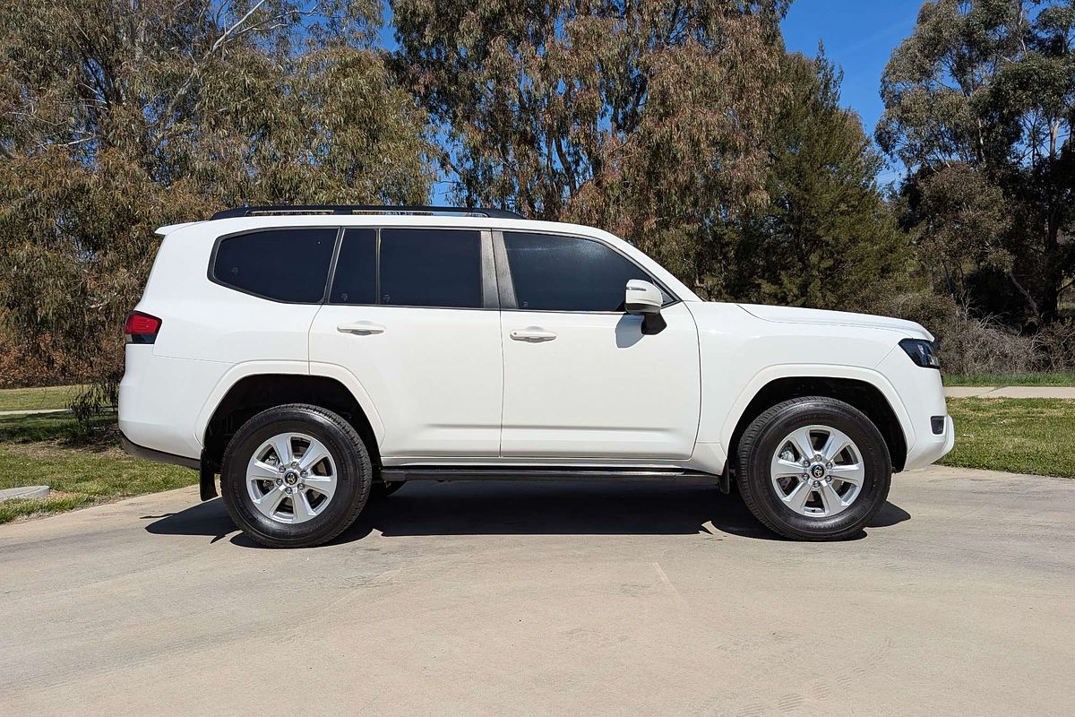 2022 Toyota Landcruiser GXL FJA300R