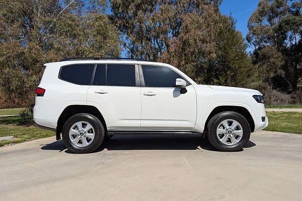 2022 Toyota Landcruiser GXL FJA300R