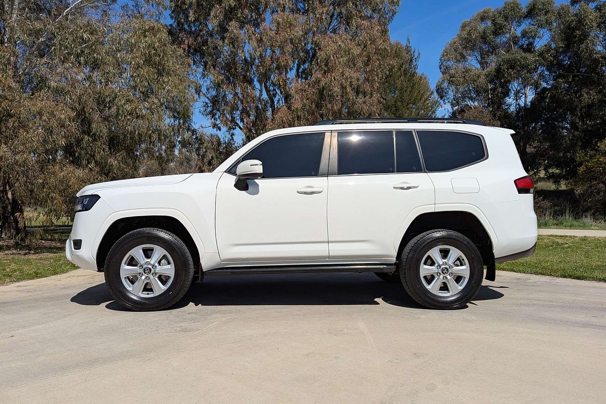 2022 Toyota Landcruiser GXL FJA300R