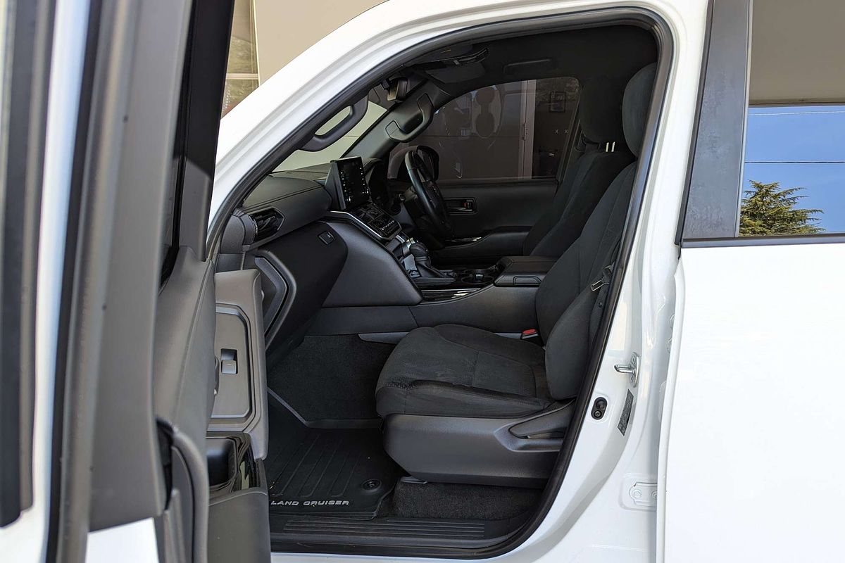 2022 Toyota Landcruiser GXL FJA300R