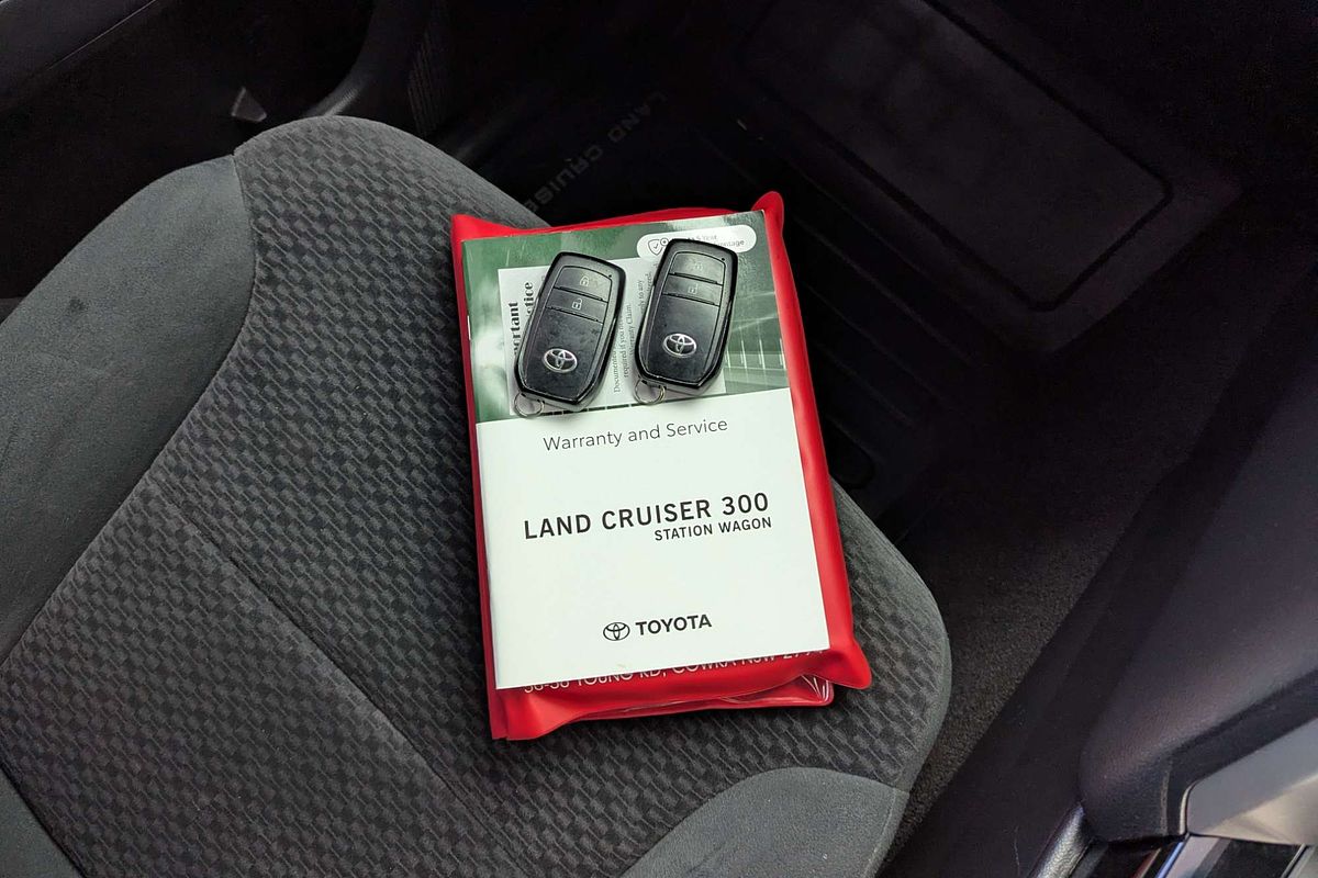 2022 Toyota Landcruiser GXL FJA300R