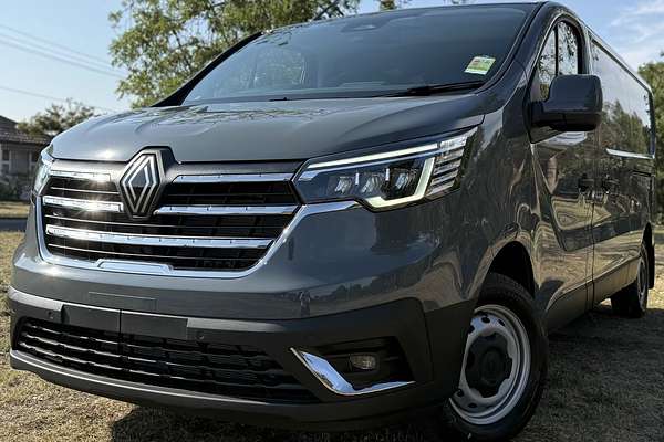 2025 Renault Trafic Premium X82 LWB Low Roof