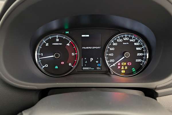 2025 Mitsubishi Pajero Sport GLX QG
