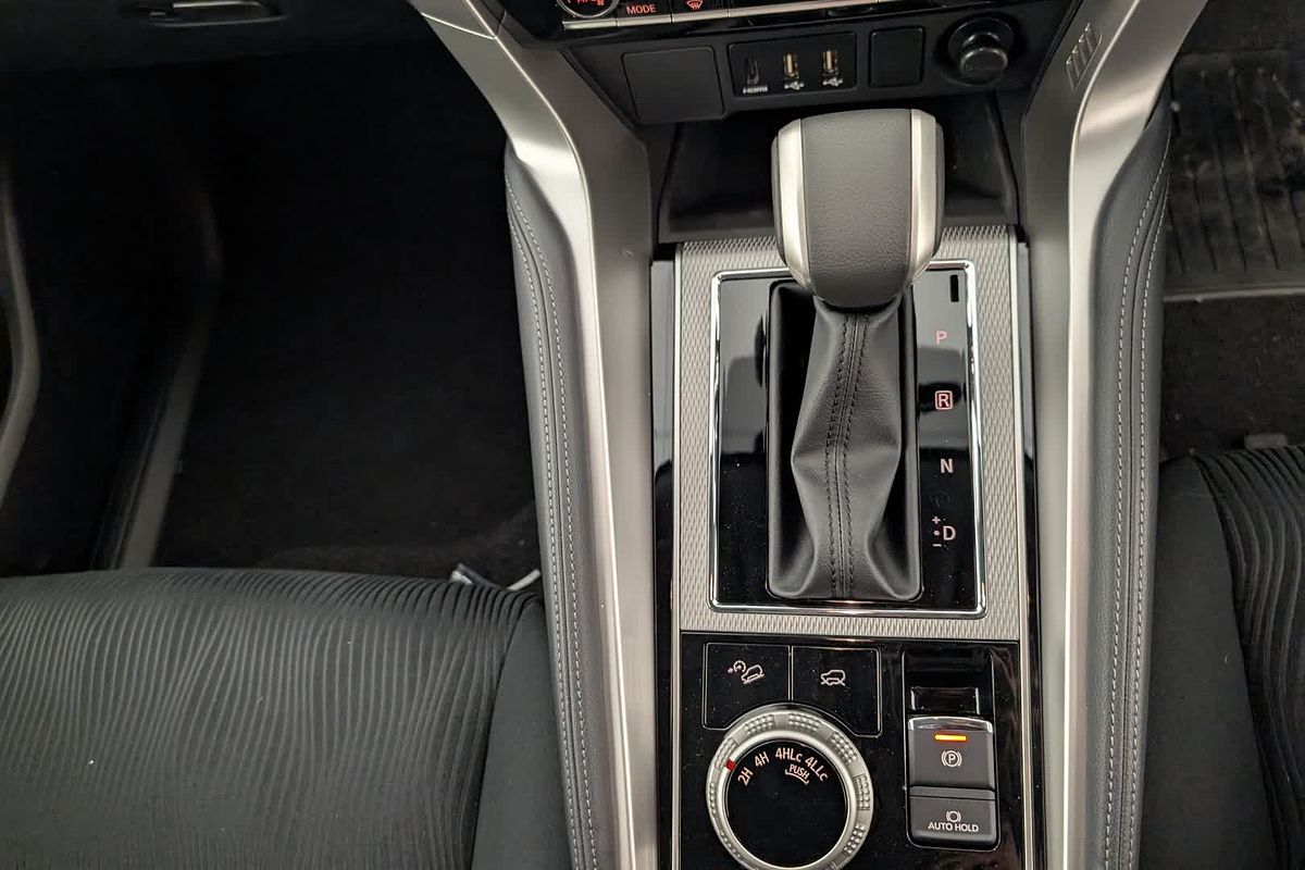 2025 Mitsubishi Pajero Sport GLX QG