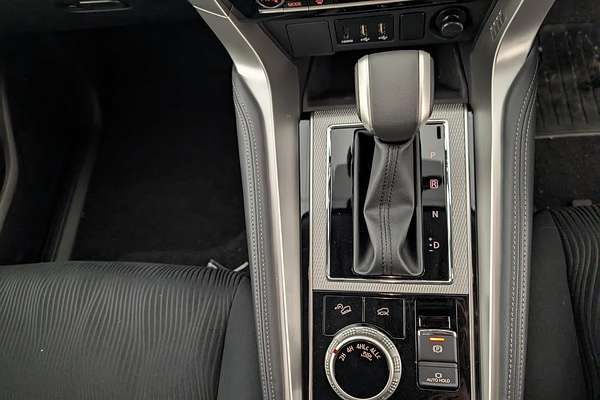 2025 Mitsubishi Pajero Sport GLX QG