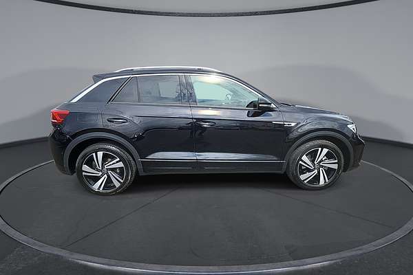 2023 Volkswagen T-Roc 140TSI R-Line D11