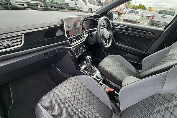 2023 Volkswagen T-Roc 140TSI R-Line D11