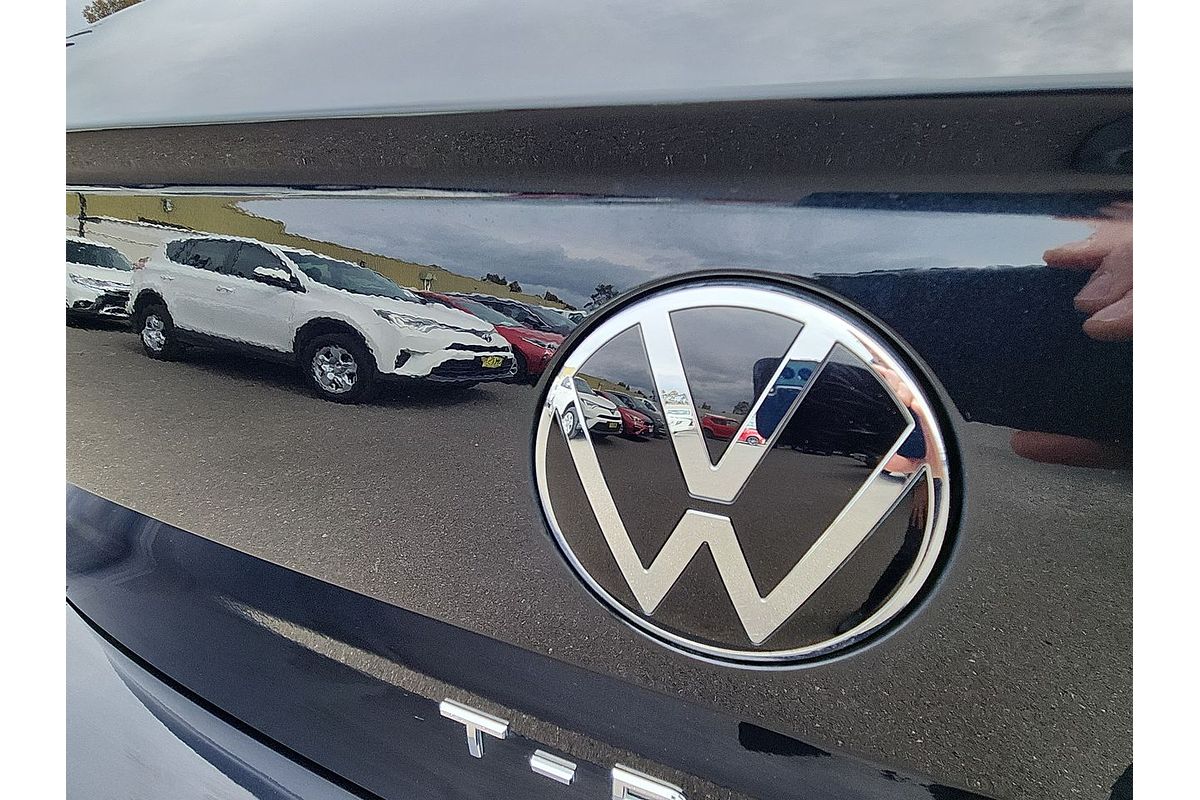 2023 Volkswagen T-Roc 140TSI R-Line D11