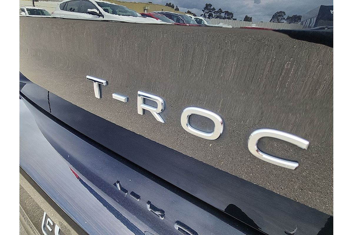 2023 Volkswagen T-Roc 140TSI R-Line D11
