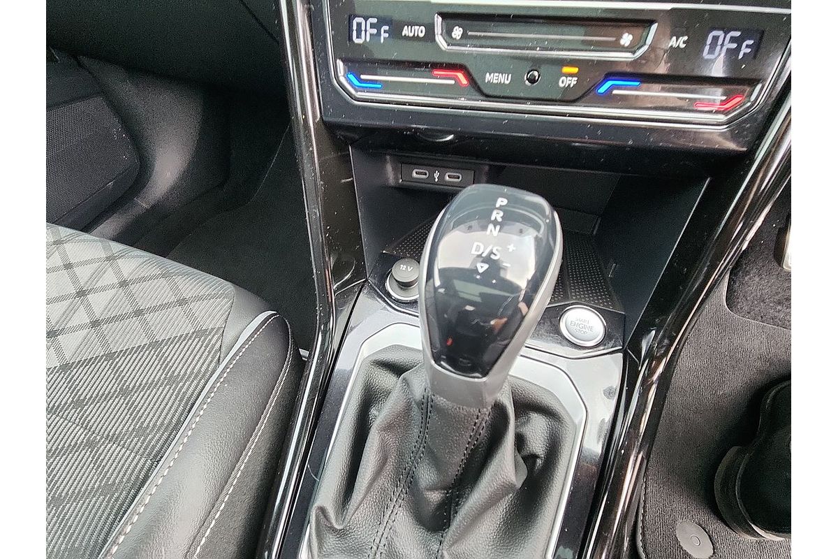 2023 Volkswagen T-Roc 140TSI R-Line D11