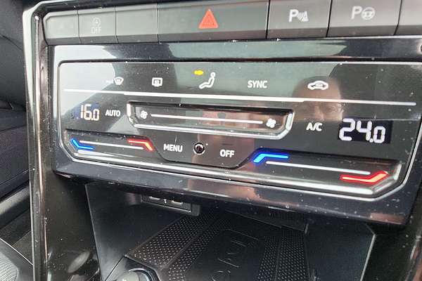 2023 Volkswagen T-Roc 140TSI R-Line D11